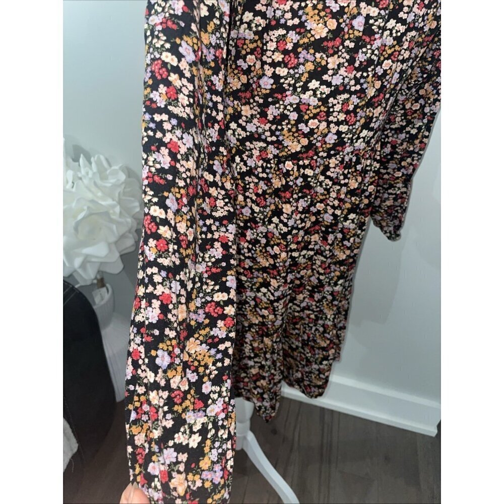 American Eagles Outfitters Beautiful Women Dress Floral Printed V Neck Size S - Picture 5 of 7